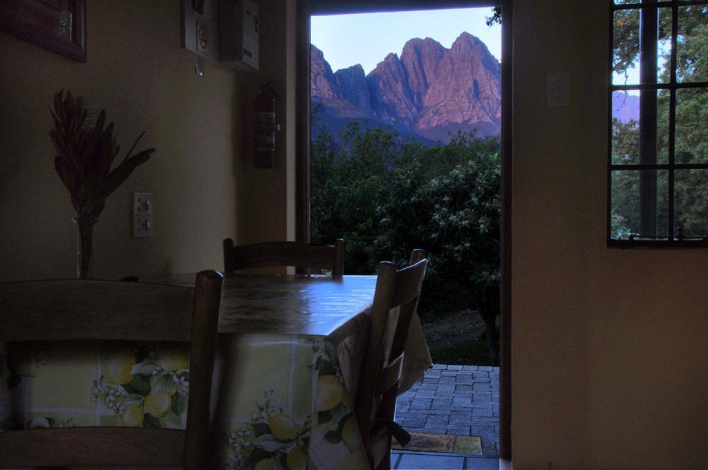 Kierie Kwaak Self Catering * Stellenbosch
